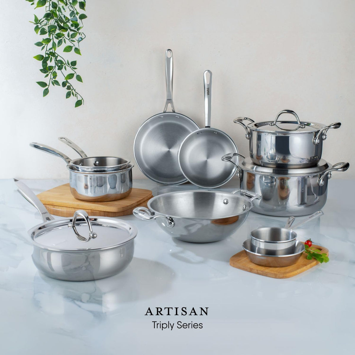 Stahl Artisan Triply Stainless Steel Belly Sauce Pan with Lid – 2.4L