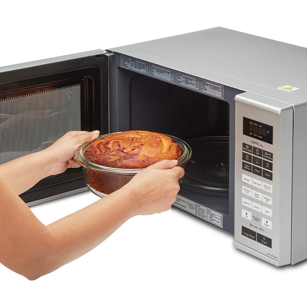 Borosil Round Cake Dish Easy Grip (1.4 L)