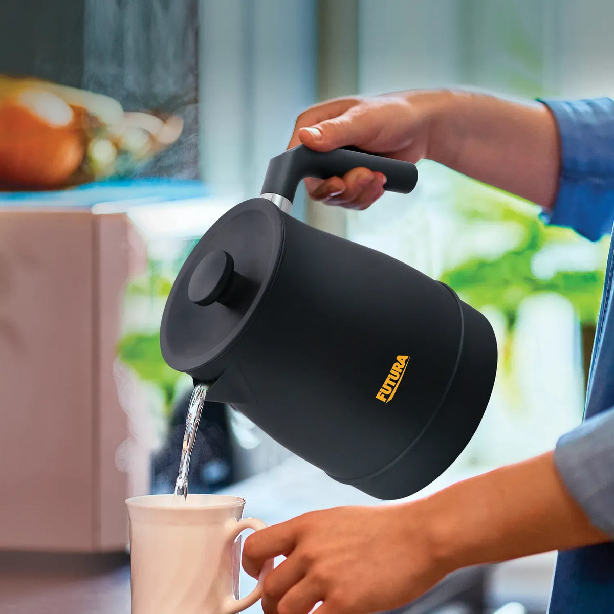 Hawkins Futura Electric Kettle (Black, 1.4 Litre)