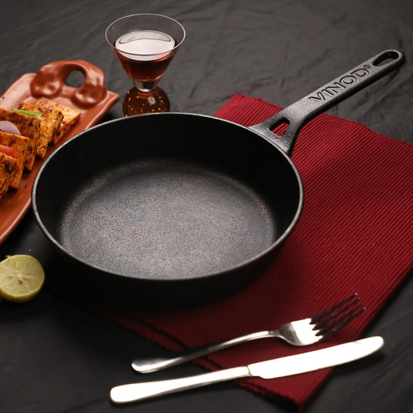 Vinod Legacy Pre-Seasoned Cast Iron Frypan (20 cm)